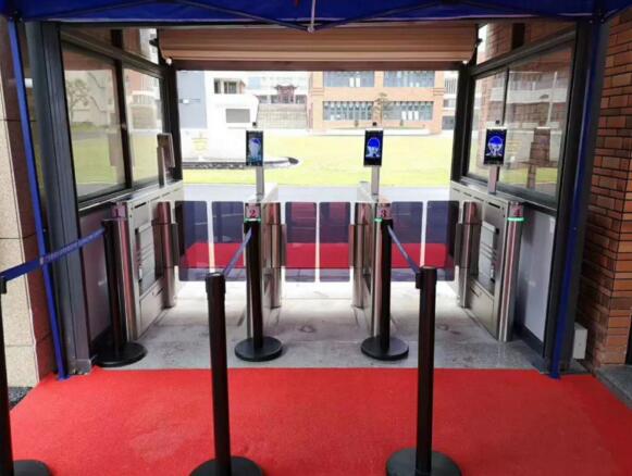 捷順防疫“黑科技”亮相大亞灣外國語學(xué)校