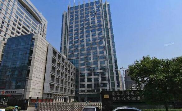 南京市廣播電視大學(xué)采用捷停車·云托管無(wú)人值守智慧停車方案