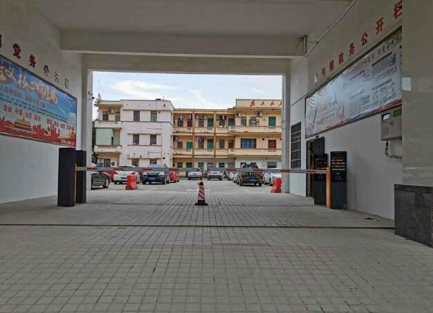 廣東省茂名電白霞洞人民政府 - 中出網-智能出入口與停車充電門戶