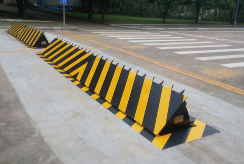 路障機 - 中出網(wǎng)-智能出入口與停車充電門戶