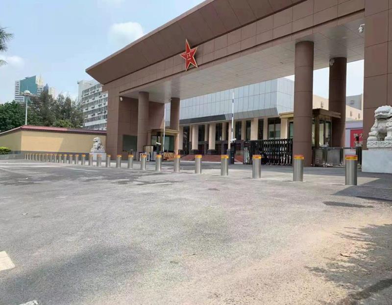 升降柱 - 中出網(wǎng)-智能出入口與停車充電門戶