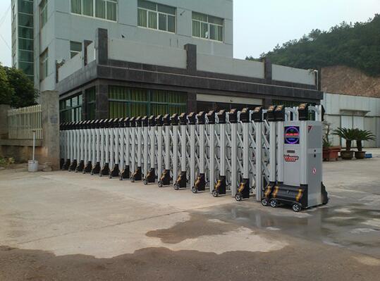 湖州出安智能電動(dòng)伸縮門(mén)進(jìn)駐長(zhǎng)能電池集團(tuán)大門(mén)口