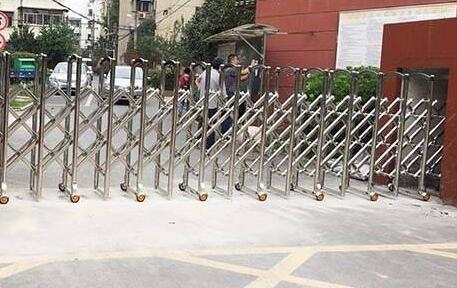 湖州新興汽車部件有限公司安裝湖州出安智能伸縮門正式投入使用