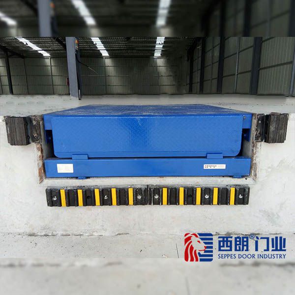 昆山倉(cāng)庫(kù)碼頭叉車(chē)裝卸貨平臺(tái)