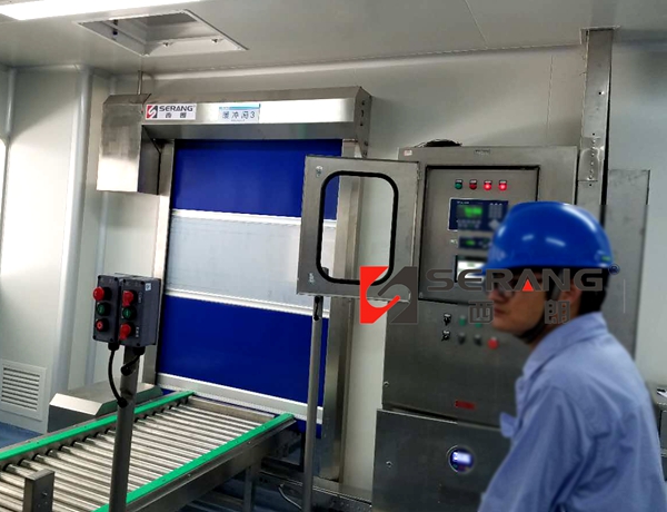 南京提升機(jī)設(shè)備上用的快速卷簾門