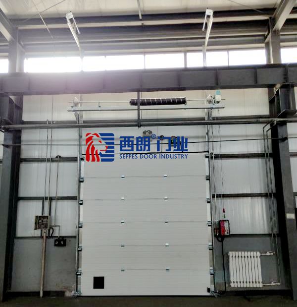 太倉鋼制電動滑升門