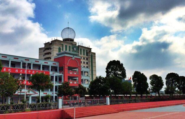 棗莊出安智能伸縮門盡顯棗莊第八中學(xué)的高貴氣質(zhì)