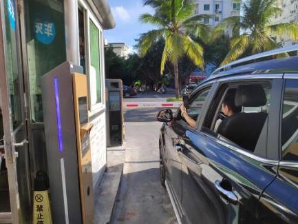 富士智能無(wú)人值守停車場(chǎng)管理系統(tǒng)解決方案，把停車問(wèn)題逐個(gè)擊破