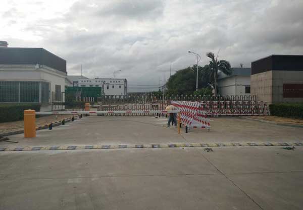 邢臺(tái)機(jī)械軋輥有限公司直桿道閘案例 - 中出網(wǎng)-智能出入口與停車充電門戶