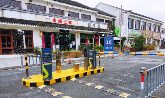 科拓·速泊無人收費(fèi)停車場(chǎng)服務(wù)方案通過AI智能車牌識(shí)別技術(shù)