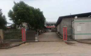 南充營(yíng)山三合針紡織品廠(chǎng)伸縮門(mén)案例