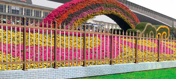 寧德恒大御景半島鋁藝護(hù)欄案例 - 中出網(wǎng)-智能出入口與停車(chē)充電門(mén)戶(hù)