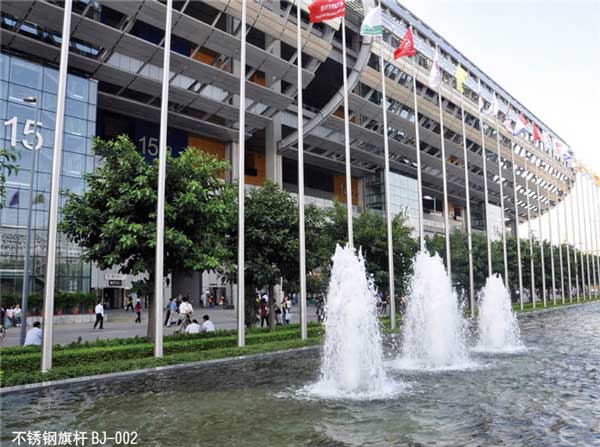 慶賀益陽(yáng)出安智能不銹鋼旗桿進(jìn)駐益陽(yáng)萬達(dá)廣場(chǎng)