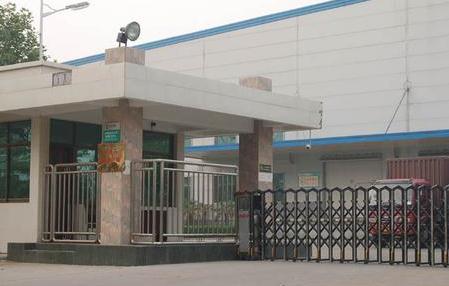 張家口出安智能電動(dòng)伸縮門(mén)被張家口工業(yè)交通學(xué)校啟用