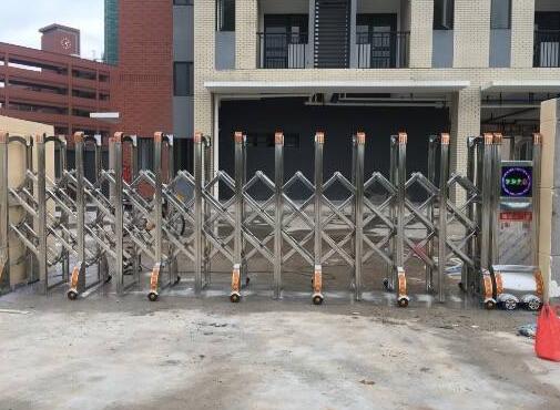 承德出安智能伸縮門帶給江南?？さ男蜗笳故? />   
                <div   id=