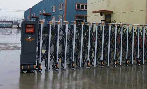 承德正源中等專業(yè)學(xué)校選用承德出安智能電動伸縮門