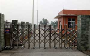 樂山市五通橋區(qū)洪貴機械加工廠電動伸縮門案例