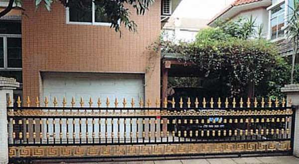 三門峽中隆?格蘭云天鋁藝護(hù)欄案例 - 中出網(wǎng)-智能出入口與停車充電門戶