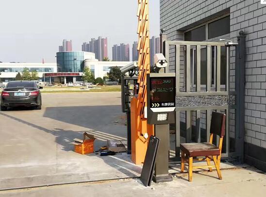 感謝秦皇島排水公司對秦皇島出安智能道閘的支持