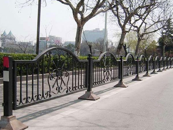 中景和灣香頌選擇了衡水出安智能護(hù)欄