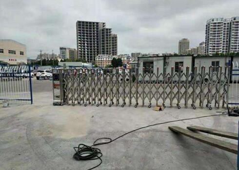 衡水鴻昊企業(yè)有限責(zé)任公司與衡水出安智能電動伸縮門達成合作協(xié)議