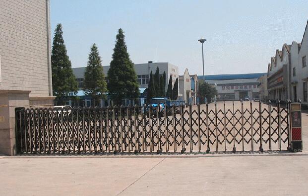 衡水出安智能伸縮門進(jìn)駐衡水科新學(xué)校大門口