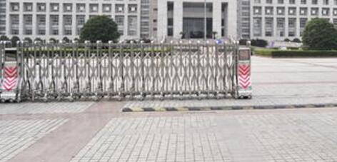 衡水出安智能電動伸縮門點綴佰瑞廷