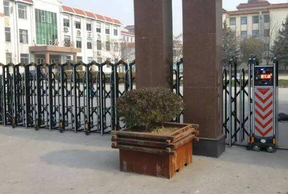 航民·望江園采購了衢州出安智能電動伸縮門