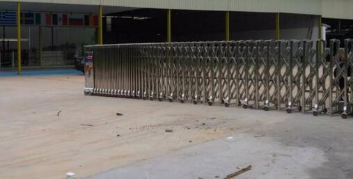 衢州出安智能伸縮門(mén)讓衢州工貿(mào)職業(yè)技術(shù)學(xué)校顯得更有個(gè)性