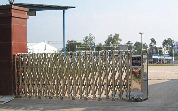 衢州出安智能為衢州市沃德儀器有限公司添上電動(dòng)伸縮門