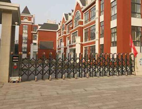 麗水出安智能伸縮門(mén)成功落地麗水蓮都外國(guó)語(yǔ)學(xué)校