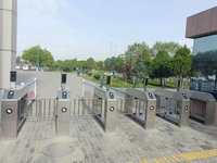 寧夏石化五通道室外人臉識別門禁閘機