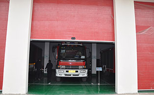 達(dá)州氣田中心工業(yè)提升門工程案例