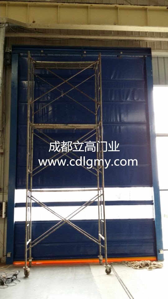 維達（成都）紙業(yè)快速堆積門工程案例 - 中出網(wǎng)-智能出入口與停車充電門戶