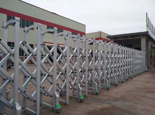 梅州市筑源建筑工程有限公司電動伸縮門案例 - 中出網(wǎng)-智能出入口與停車充電門戶