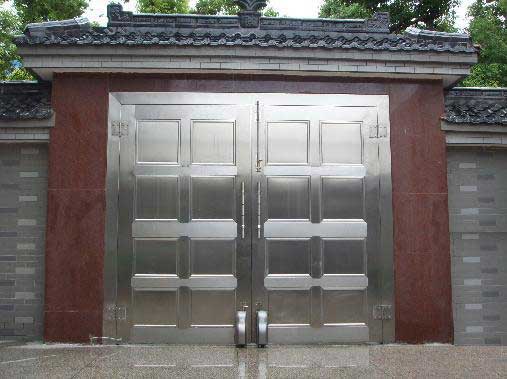 江蘇常熟市獨(dú)院住宅開門機(jī)案例 - 中出網(wǎng)-智能出入口與停車充電門戶