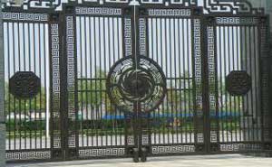 上海綠洲千島別墅開(kāi)門(mén)機(jī)案例 - 中出網(wǎng)-智能出入口與停車(chē)充電門(mén)戶