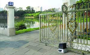 西湖湖景別墅開(kāi)門(mén)機(jī)案例 - 中出網(wǎng)-智能出入口與停車(chē)充電門(mén)戶