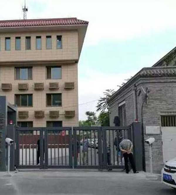 慶賀銅仁出安智能懸浮折疊門進駐銅仁公安局