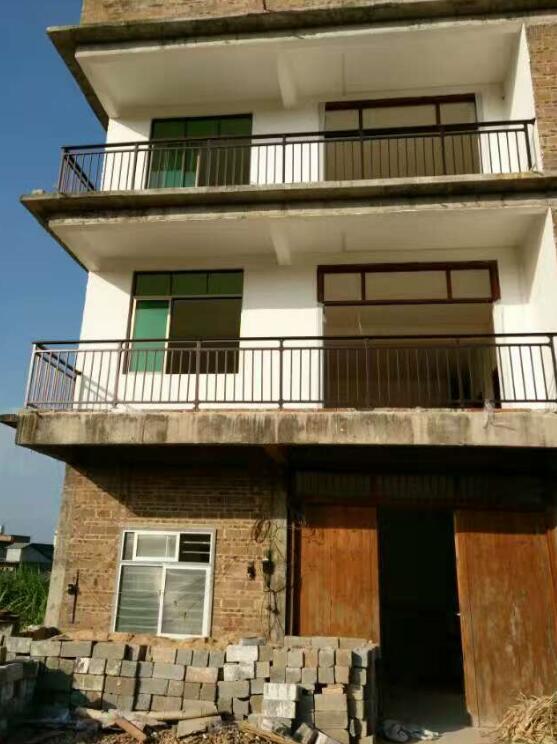 云浮出安智能護(hù)欄進(jìn)駐云浮嘉達(dá)?南國(guó)麗城項(xiàng)目