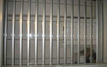 電動(dòng)折疊門(mén) - 鋁合金折疊門(mén)