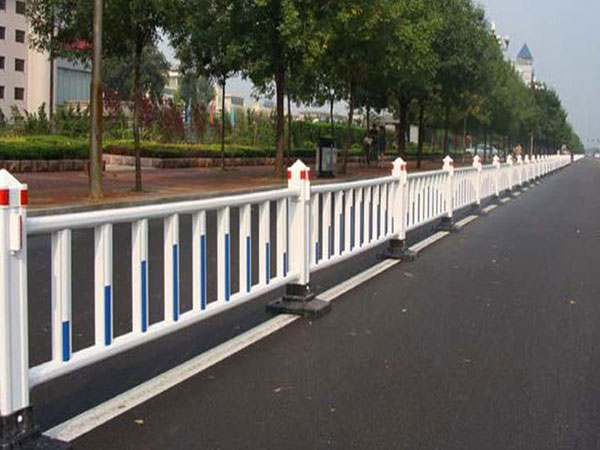 道路隔離護(hù)欄