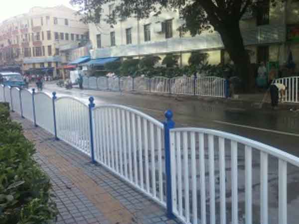 慶賀定西出安智能道閘護(hù)欄進(jìn)駐定西潤(rùn)澤園