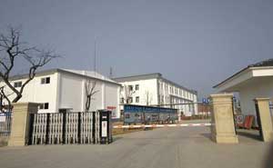 荊門(mén)美豐化學(xué)公司伸縮門(mén)案例