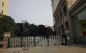 荊門(mén)移動(dòng)公司伸縮門(mén)案例