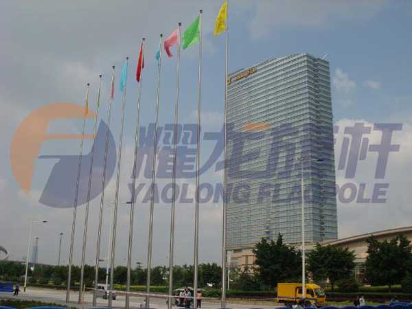 廣州國際采購中心旗桿案例 - 中出網(wǎng)-智能出入口與停車充電門戶