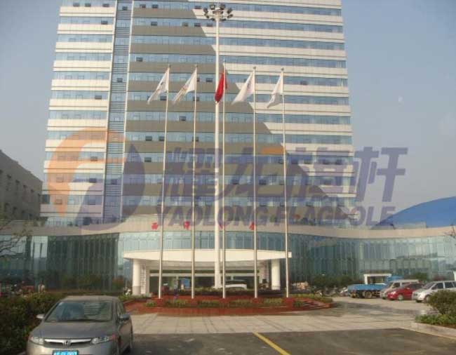 無錫洛社西站物流園區(qū)管委會(huì)旗桿案例 - 中出網(wǎng)-智能出入口與停車充電門戶