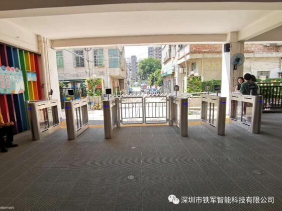 幼兒園采用小擺閘