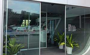 奧迪4S店自動門案例