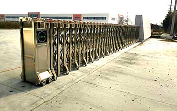 電動伸縮門 - 電動伸縮門